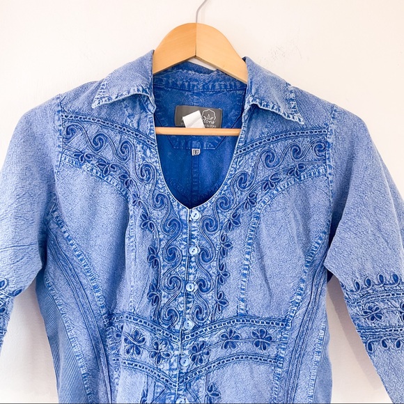 Vintage Tops - PERUVIAN COTTON Powder Blue Embroidered Top